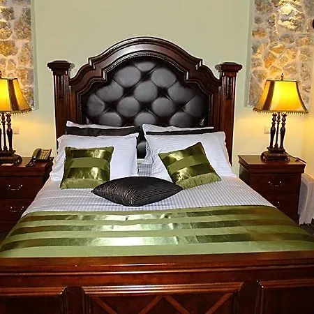 Archontopetra Boutique 3*