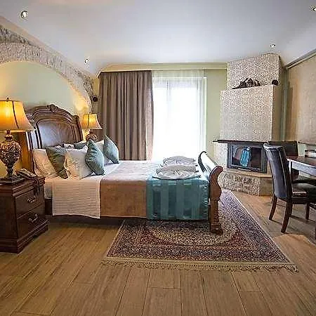 فندق Archontopetra Boutique 3*